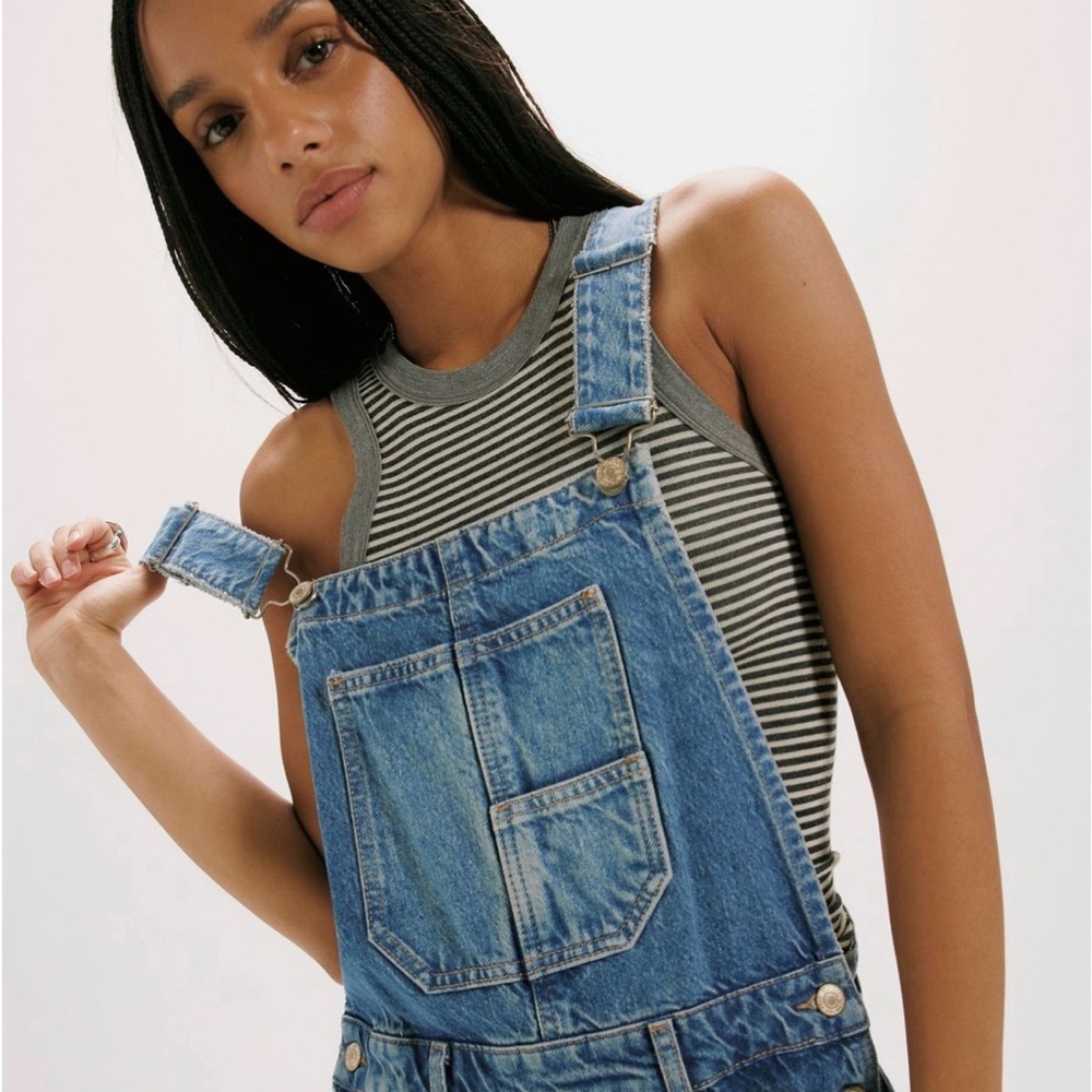 We The Free Good Luck Barrel Overalls in Ultra Lightbeam Size Medium NWT - Picture 2 of 6
